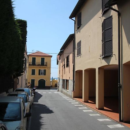 Garibaldi Appartamenti Riva Ligure Exteriér fotografie